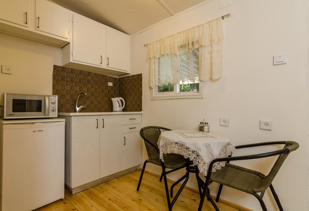Orna'S Corner Bed & Breakfast Yuval Екстериор снимка