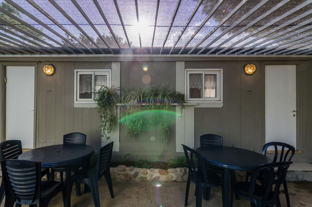 Orna'S Corner Bed & Breakfast Yuval Екстериор снимка