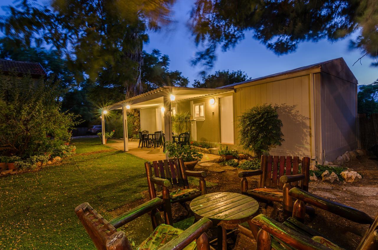 Orna'S Corner Bed & Breakfast Yuval Екстериор снимка