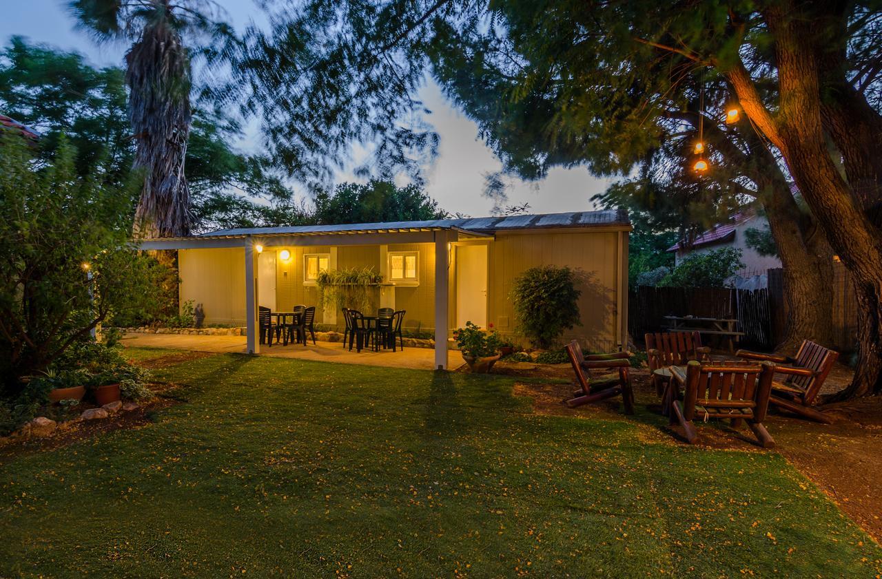 Orna'S Corner Bed & Breakfast Yuval Екстериор снимка
